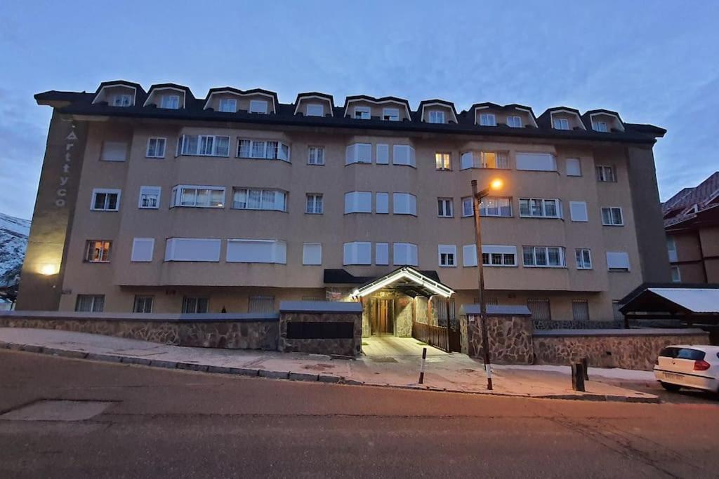 Acogedor Apartamento En Sierra Nevada Con Piscina Acceso Directo A Silla Buitenkant foto